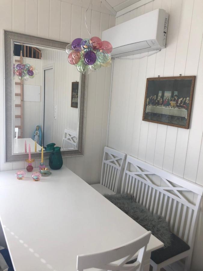 Lyseren Waterfront Cabin Omberg Extérieur photo
