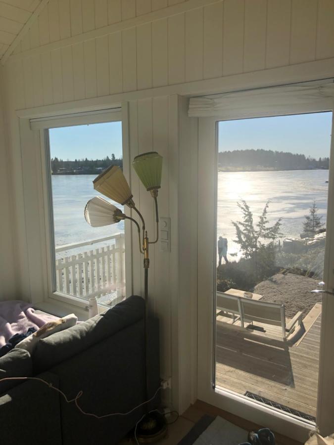 Lyseren Waterfront Cabin Omberg Extérieur photo